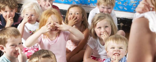 Travailler dans la petite enfance dans une crèche ou une école maternelle