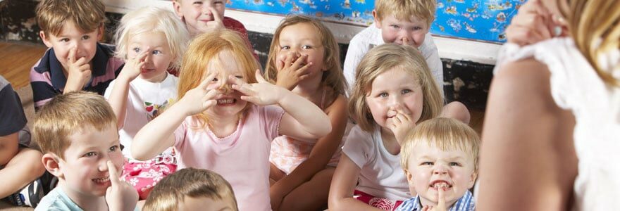 Travailler dans la petite enfance dans une crèche ou une école maternelle