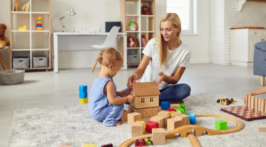 intervenant éducatif dans la petite enfance.png